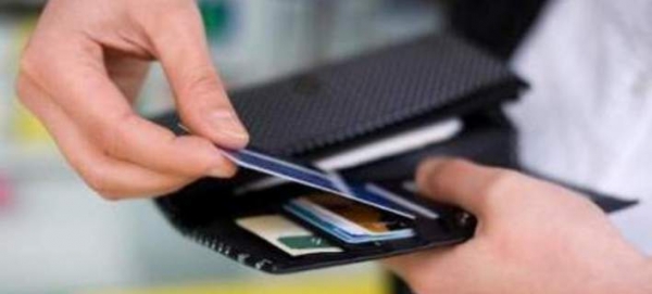 &Kappa;&omicron;&rho;&omicron;&nu;&omicron;ϊό&sigmaf; - &Pi;&rho;&omicron;&sigma;&omicron;&chi;ή: &Tau;&iota; &alpha;&lambda;&lambda;ά&zeta;&epsilon;&iota; &sigma;&tau;&iota;&sigmaf; &sigma;&upsilon;&nu;&alpha;&lambda;&lambda;&alpha;&gamma;έ&sigmaf; &mu;&epsilon; &kappa;ά&rho;&tau;&epsilon;&sigmaf;