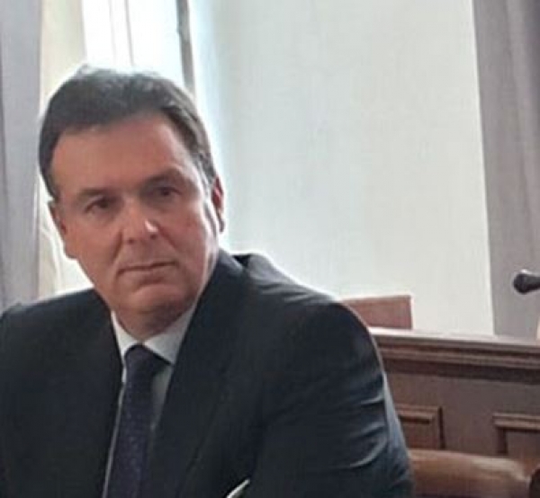 &Epsilon;&upsilon;&chi;&alpha;&rho;&iota;&sigma;&tau;ή&rho;&iota;&alpha; &epsilon;&pi;&iota;&sigma;&tau;&omicron;&lambda;ή, &Delta;&eta;&mu;ή&tau;&rho;&eta; &Mu;&pi;έ&eta;