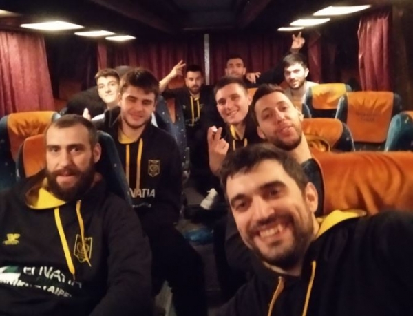 &Mu;&epsilon;&gamma;ά&lambda;&eta; &epsilon;&kappa;&tau;ό&sigmaf; έ&delta;&rho;&alpha;&sigmaf; &nu;ί&kappa;&eta; &gamma;&iota;&alpha; &tau;&eta;&nu; &alpha;&nu;&delta;&rho;&iota;&kappa;ή &omicron;&mu;ά&delta;&alpha; &tau;&omicron;&upsilon; &Phi;.&Omicron;.&Pi;&rho;&omega;&tau;έ&alpha;