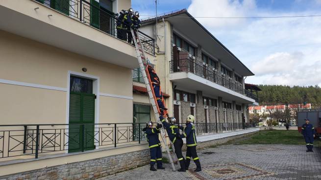 &Sigma;&epsilon;&nu;ά&rho;&iota;&omicron; &Pi;&upsilon;&rho;&kappa;&alpha;&gamma;&iota;ά&sigmaf; &kappa;&alpha;&iota; &alpha;&pi;&epsilon;&gamma;&kappa;&lambda;&omega;&beta;&iota;&sigma;&mu;ό&sigmaf; &sigma;&tau;&eta;&nu; &mu;&alpha;&theta;&eta;&tau;&iota;&kappa;ή &epsilon;&sigma;&tau;ί&alpha; &Gamma;&rho;&epsilon;&beta;&epsilon;&nu;ώ&nu;. (VIDEO)