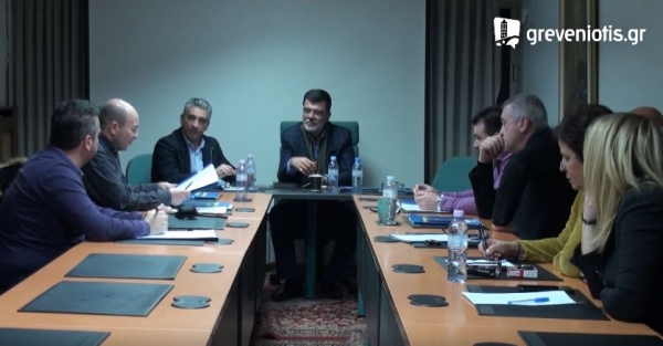 &Sigma;&upsilon;&nu;ά&nu;&tau;&eta;&sigma;&eta; &tau;&omicron;&upsilon; &beta;&omicron;&upsilon;&lambda;&epsilon;&upsilon;&tau;ή &Gamma;&rho;&epsilon;&beta;&epsilon;&nu;ώ&nu; &Alpha;&nu;&delta;&rho;έ&alpha; &Pi;ά&tau;&sigma;&eta; &mu;&epsilon; &tau;&eta;&nu; &Delta;&iota;&omicron;ί&kappa;&eta;&sigma;&eta; &tau;&omicron;&upsilon; &Epsilon;&pi;&iota;&mu;&epsilon;&lambda;&eta;&tau;&eta;&rho;ί&omicron;&upsilon; (video)