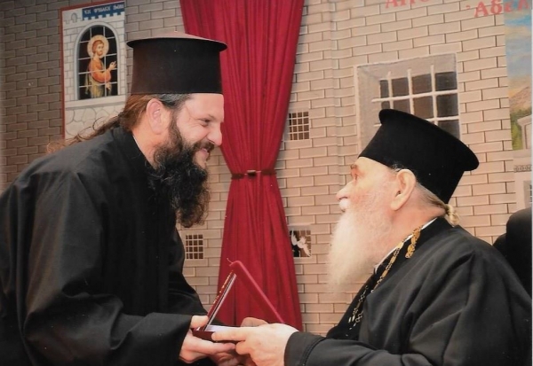 &laquo;&Kappa;&alpha;&lambda;ή, &epsilon;&upsilon;&lambda;&omicron;&gamma;&eta;&mu;έ&nu;&eta;, &alpha;&gamma;&iota;&alpha;&sigma;&mu;έ&nu;&eta; &Theta;&epsilon;ί&alpha; &Kappa;&omicron;&iota;&nu;&omega;&nu;ί&alpha;&hellip;, &sigma;&epsilon;&beta;&alpha;&sigma;&tau;έ &gamma;έ&rho;&omicron;&nu;&tau;&alpha;&raquo;