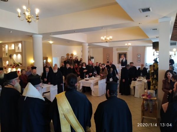 &Epsilon;&omicron;&rho;&tau;&alpha;&sigma;&tau;&iota;&kappa;ό &tau;&rho;&alpha;&pi;έ&zeta;&iota; &gamma;&iota;&alpha; &tau;&omicron;&upsilon;&sigmaf; &iota;&epsilon;&rho;&epsilon;ί&sigmaf; &tau;&eta;&sigmaf; &Mu;&eta;&tau;&rho;&omicron;&pi;ό&lambda;&epsilon;&omega;&sigmaf; &Gamma;&rho;&epsilon;&beta;&epsilon;&nu;ώ&nu;