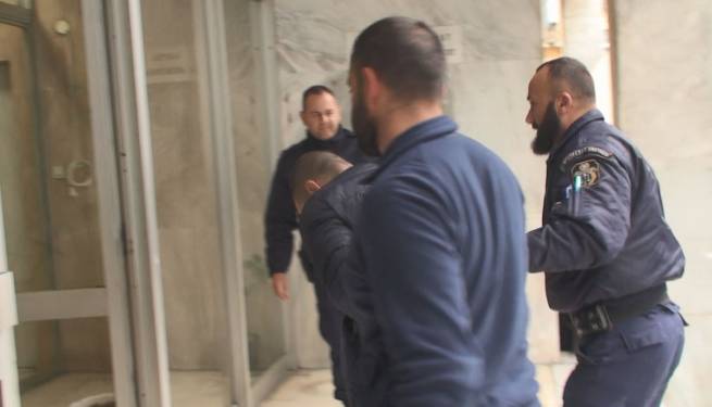 Έ&delta;&omega;&sigma;&epsilon; &sigma;&tau;&eta;&nu; &alpha;&nu;&alpha;&kappa;&rho;ί&tau;&rho;&iota;&alpha; &Gamma;&rho;&epsilon;&beta;&epsilon;&nu;ώ&nu; &tau;&omicron;&upsilon;&sigmaf; &kappa;&omega;&delta;&iota;&kappa;&omicron;ύ&sigmaf; &omicron; &kappa;&alpha;&tau;&eta;&gamma;&omicron;&rho;&omicron;ύ&mu;&epsilon;&nu;&omicron;&sigmaf; &gamma;&iota;&alpha; &tau;&omicron;&nu; &phi;ό&nu;&omicron; &tau;&eta;&sigmaf; &Epsilon;&lambda;έ&nu;&eta;&sigmaf; &Tau;&omicron;&pi;&alpha;&lambda;&omicron;ύ&delta;&eta; (VIDEO)