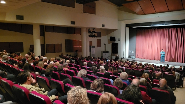 "&Alpha;&nu;&tau;έ&chi;&omicron;&nu;&tau;&alpha;&sigmaf; &sigma;&tau;&omicron;&nu; &chi;&rho;ό&nu;&omicron;". &Omicron; &Epsilon;&lambda;&lambda;&eta;&nu;&iota;&sigma;&mu;ό&sigmaf; &sigma;&tau;&alpha; 3.500 &chi;&rho;ό&nu;&iota;&alpha; &tau;&eta;&sigmaf; &kappa;&alpha;&tau;&alpha;&gamma;&epsilon;&gamma;&rho;&alpha;&mu;&mu;έ&nu;&eta;&sigmaf; &Iota;&sigma;&tau;&omicron;&rho;ί&alpha;&sigmaf; &tau;&omicron;&upsilon; - &Omicron;&mu;&iota;&lambda;ί&alpha; &tau;&eta;&sigmaf; &Mu;&alpha;&rho;ί&alpha;&sigmaf; &Epsilon;&upsilon;&theta;&upsilon;&mu;ί&omicron;&upsilon;