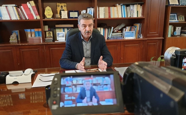 &Delta;ή&mu;&alpha;&rho;&chi;&omicron;&sigmaf; &Gamma;&rho;&epsilon;&beta;&epsilon;&nu;ώ&nu;: &epsilon;&kappa;&delta;&eta;&lambda;ώ&sigma;&epsilon;&iota;&sigmaf; &kappa;&alpha;&iota; &omega;&rho;ά&rho;&iota;&omicron; &tau;&omega;&nu; &kappa;&alpha;&tau;&alpha;&sigma;&tau;&eta;&mu;ά&tau;&omega;&nu; &kappa;&alpha;&tau;ά &tau;&eta;&nu; &delta;&iota;ά&rho;&kappa;&epsilon;&iota;&alpha; &tau;&omega;&nu; &eta;&mu;&epsilon;&rho;ώ&nu; &tau;&eta;&sigmaf; &Alpha;&pi;&omicron;&kappa;&rho;&iota;ά&sigmaf; (VIDEO)