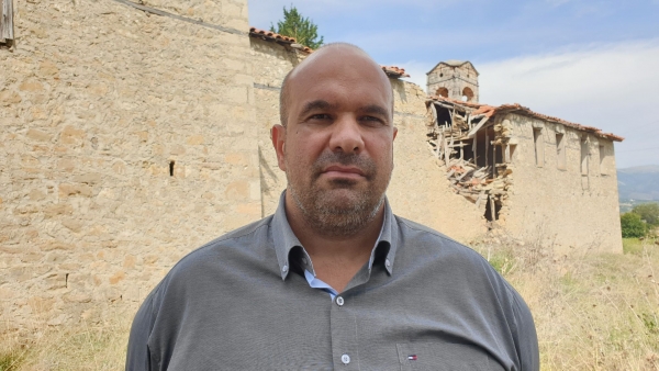 &Omicron; &Alpha;&nu;&tau;&iota;&pi;&epsilon;&rho;&iota;&phi;&epsilon;&rho;&epsilon;&iota;ά&rho;&chi;&eta;&sigmaf; &Gamma;&rho;&epsilon;&beta;&epsilon;&nu;ώ&nu; &Gamma;.&Gamma;&iota;ά&tau;&sigma;&iota;&omicron;&sigmaf; &gamma;&iota;&alpha; &tau;&eta;&nu; &epsilon;&pi;ί&sigma;&kappa;&epsilon;&psi;&eta; &tau;&eta;&sigmaf; &upsilon;&pi;&omicron;&upsilon;&rho;&gamma;&omicron;ύ &pi;&omicron;&lambda;&iota;&tau;&iota;&sigma;&mu;&omicron;ύ &Lambda;.&Mu;&epsilon;&nu;&delta;ώ&nu;&eta;. (VIDEO)