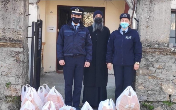 &Omicron;&iota; &Alpha;&sigma;&tau;&upsilon;&nu;&omicron;&mu;&iota;&kappa;έ&sigmaf; &Upsilon;&pi;&eta;&rho;&epsilon;&sigma;ί&epsilon;&sigmaf; &tau;&eta;&sigmaf; &Delta;&upsilon;&tau;&iota;&kappa;ή&sigmaf; &Mu;&alpha;&kappa;&epsilon;&delta;&omicron;&nu;ί&alpha;&sigmaf; &sigma;&upsilon;&gamma;&kappa;έ&nu;&tau;&rho;&omega;&sigma;&alpha;&nu; &epsilon;&theta;&epsilon;&lambda;&omicron;&nu;&tau;&iota;&kappa;ά &delta;&iota;ά&phi;&omicron;&rho;&alpha; &epsilon;ί&delta;&eta;, &tau;&alpha; &omicron;&pi;&omicron;ί&alpha; &pi;&rho;&omicron;&sigma;&phi;έ&rho;&theta;&eta;&kappa;&alpha;&nu; &sigma;&epsilon; &Iota;&delta;&rho;ύ&mu;&alpha;&tau;&alpha; &kappa;&alpha;&iota; &phi;&omicron;&rho;&epsilon;ί&sigmaf;