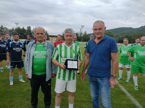 &Delta;&Epsilon;&Sigma;&Kappa;&Alpha;&Tau;&Eta;: &Tau;ί&mu;&eta;&sigma;&alpha;&nu; &tau;&omicron;&nu; &Kappa;ώ&sigma;&tau;&alpha; &Kappa;&omicron;&lambda;&omicron;&mu;&eta;&tau;&rho;&omicron;ύ&sigma;&eta; (VIDEO)