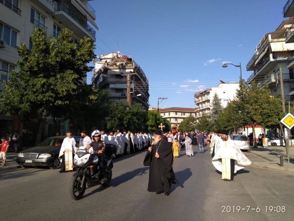 &Eta; &Tau;ί&mu;&iota;&alpha; &Kappa;ά&rho;&alpha; &tau;&omicron;&upsilon; &Omicron;&Sigma;&Iota;&Omicron;&Upsilon; &Nu;&Iota;&Kappa;&Alpha;&Nu;&Omicron;&Rho;&Omicron;&Sigma; &sigma;&tau;&alpha; &Gamma;&rho;&epsilon;&beta;&epsilon;&nu;ά (VIDEO)