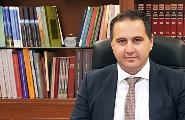 &Pi;&alpha;&rho;έ&mu;&beta;&alpha;&sigma;&eta; &tau;&omicron;&upsilon; &Alpha;&nu;&tau;&iota;&pi;&epsilon;&rho;&iota;&phi;&epsilon;&rho;&epsilon;&iota;ά&rho;&chi;&eta; &Gamma;&rho;&epsilon;&beta;&epsilon;&nu;ώ&nu; &gamma;&iota;&alpha; &tau;&eta;&nu; ά&mu;&epsilon;&sigma;&eta; &sigma;&tau;ή&rho;&iota;&xi;&eta; &tau;&eta;&sigmaf; &alpha;&gamma;&rho;&omicron;&tau;&iota;&kappa;ή&sigmaf; &pi;&alpha;&rho;&alpha;&gamma;&omega;&gamma;ή&sigmaf; &sigma;&tau;&alpha; &Gamma;&rho;&epsilon;&beta;&epsilon;&nu;ά