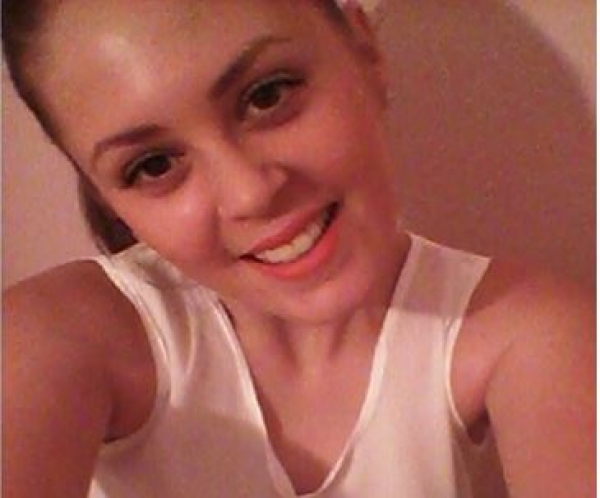 Tik Tok. &Gamma;&iota;&alpha;&tau;ί &mu;&iota;&lambda;ά&mu;&epsilon; ό&lambda;&omicron;&iota; &gamma;&iota;&alpha; &alpha;&upsilon;&tau;ή&nu; &tau;&eta;&nu; &epsilon;&phi;&alpha;&rho;&mu;&omicron;&gamma;ή;