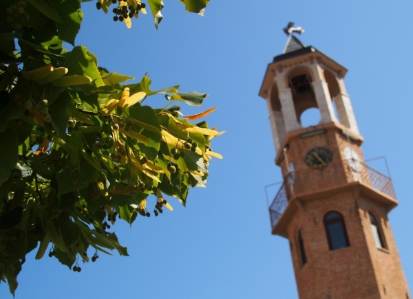 &Delta;ή&mu;&omicron;&sigmaf; &Gamma;&rho;&epsilon;&beta;&epsilon;&nu;ώ&nu;: &Beta;&iota;ώ&sigma;&iota;&mu;&eta; &kappa;&iota;&nu;&eta;&tau;&iota;&kappa;ό&tau;&eta;&tau;&alpha; &sigma;&tau;&eta;&nu; &pi;&rho;ά&xi;&eta; &ndash; &Kappa;&omicron;&iota;&nu;ό&chi;&rho;&eta;&sigma;&tau;&alpha; &eta;&lambda;&epsilon;&kappa;&tau;&rho;&iota;&kappa;ά &pi;&omicron;&delta;ή&lambda;&alpha;&tau;&alpha; &alpha;&pi;&omicron;&kappa;&tau;ά &eta; &pi;ό&lambda;&eta; &mu;&alpha;&sigmaf;