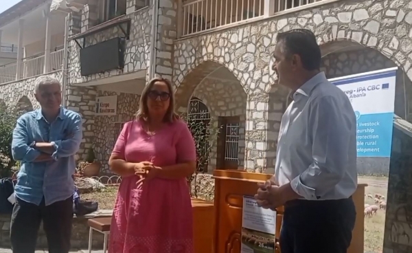 &Epsilon;&kappa;&pi;&alpha;&iota;&delta;&epsilon;&upsilon;&tau;&iota;&kappa;ά &sigma;&epsilon;&mu;&iota;&nu;ά&rho;&iota;&alpha; &gamma;&iota;&alpha; &kappa;&tau;&eta;&nu;&omicron;&tau;&rho;ό&phi;&omicron;&upsilon;&sigmaf;, &alpha;&pi;&omicron; &tau;&omicron; &Iota;&nu;&sigma;&tau;&iota;&tau;&omicron;ύ&tau;&omicron; &Kappa;&tau;&eta;&nu;&iota;&alpha;&tau;&rho;&iota;&kappa;ώ&nu; &Epsilon;&rho;&epsilon;&upsilon;&nu;ώ&nu; &tau;&omicron;&upsilon; &Epsilon;&Lambda;&Gamma;&Omicron; -&Delta;&Eta;&Mu;&Eta;&Tau;&Rho;&Alpha; &kappa;&alpha;&iota; &tau;&eta;&nu; &Pi;&epsilon;&rho;&iota;&phi;έ&rho;&epsilon;&iota;&alpha; &Delta;&upsilon;&tau;&iota;&kappa;ή&sigmaf; &Mu;&alpha;&kappa;&epsilon;&delta;&omicron;&nu;ί&alpha;&sigmaf;