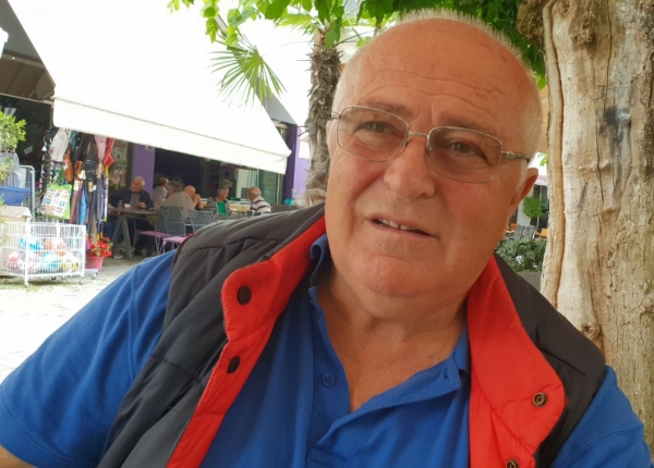 &Omicron; &tau;ό&pi;&omicron;&sigmaf; &mu;&alpha;&sigmaf;&hellip; (&Gamma;&rho;ά&phi;&epsilon;&iota; &omicron; &Tau;ά&sigma;&omicron;&sigmaf; &Sigma;&epsilon;&beta;&alpha;&sigma;&tau;&iota;ά&delta;&eta;&sigmaf;)