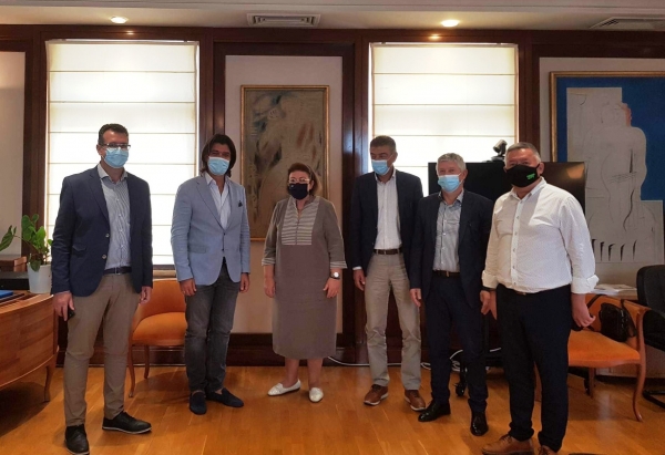 &Sigma;&upsilon;&nu;ά&nu;&tau;&eta;&sigma;&eta; &Delta;&eta;&mu;ά&rho;&chi;&omicron;&upsilon; &Gamma;&rho;&epsilon;&beta;&epsilon;&nu;ώ&nu; &mu;&epsilon; &Upsilon;&pi;&omicron;&upsilon;&rho;&gamma;ό &Pi;&omicron;&lambda;&iota;&tau;&iota;&sigma;&mu;&omicron;ύ &sigma;&tau;&eta;&nu; &Alpha;&theta;ή&nu;&alpha; - &Pi;&rho;ό&tau;&alpha;&sigma;&eta; &Delta;&alpha;&sigma;&tau;&alpha;&mu;ά&nu;&eta; &sigma;&epsilon; &Mu;&epsilon;&nu;&delta;ώ&nu;&eta; &gamma;&iota;&alpha; &delta;&eta;&mu;&iota;&omicron;&upsilon;&rho;&gamma;ί&alpha; &Alpha;&rho;&chi;&alpha;&iota;&omicron;&lambda;&omicron;&gamma;&iota;&kappa;&omicron;ύ &Mu;&omicron;&upsilon;&sigma;&epsilon;ί&omicron;&upsilon; &sigma;&tau;&omicron;&nu; &ldquo;&Mu;ύ&lambda;&omicron; &Mu;&pi;&omicron;ύ&sigma;&iota;&omicron;&upsilon;&rdquo;