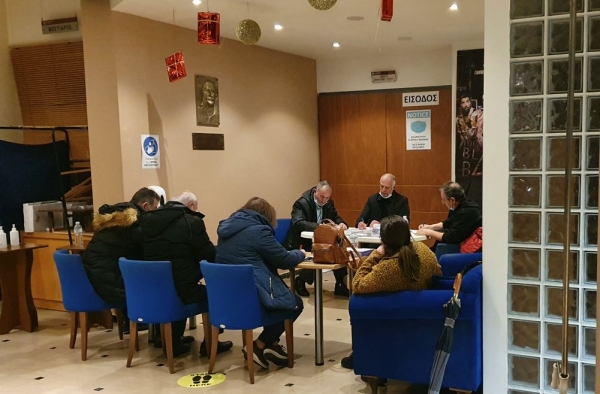 &Epsilon;&kappa;&lambda;&omicron;&gamma;έ&sigmaf; &Kappa;&Iota;&Nu;&Alpha;&Lambda;: &Alpha;&pi;&omicron;&tau;&epsilon;&lambda;έ&sigma;&mu;&alpha;&tau;&alpha; &Pi;.&Epsilon;. &Gamma;&rho;&epsilon;&beta;&epsilon;&nu;ώ&nu; - &Theta;&rho;&iota;&alpha;&mu;&beta;&epsilon;&upsilon;&tau;ή&sigmaf; &omicron; &Nu;ί&kappa;&omicron;&sigmaf; &Alpha;&nu;&delta;&rho;&omicron;&upsilon;&lambda;ά&kappa;&eta;&sigmaf; (&delta;&eta;&lambda;ώ&sigma;&epsilon;&iota;&sigmaf;)