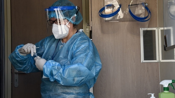 &Gamma;&epsilon;&gamma;&omicron;&nu;ό&sigmaf; &tau;&omicron; &pi;&rho;ώ&tau;&omicron; &epsilon;&lambda;&lambda;&eta;&nu;&iota;&kappa;ό rapid test &alpha;&nu;&tau;&iota;&gamma;ό&nu;&omicron;&upsilon; - &Kappa;&alpha;&tau;&alpha;&tau;έ&theta;&eta;&kappa;&epsilon; &alpha;ί&tau;&eta;&sigma;&eta; &gamma;&iota;&alpha; &pi;&alpha;&tau;έ&nu;&tau;&alpha;