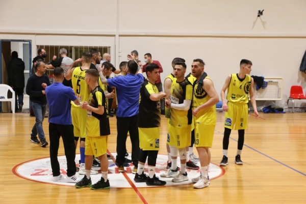 &Mu;&epsilon; &nu;ί&kappa;&eta; &sigma;&upsilon;&nu;&delta;&upsilon;ά&sigma;&tau;&eta;&kappa;&epsilon; &eta; &epsilon;&pi;&iota;&sigma;&tau;&rho;&omicron;&phi;ή &tau;&omicron;&upsilon; &Pi;&rho;&omega;&tau;έ&alpha;  &sigma;&tau;&omicron; &alpha;&nu;&alpha;&kappa;&alpha;&iota;&nu;&iota;&sigma;&mu;έ&nu;&omicron; &Kappa;&lambda;&epsilon;&iota;&sigma;&tau;ό &tau;&omega;&nu; &Gamma;&rho;&epsilon;&beta;&epsilon;&nu;ώ&nu;