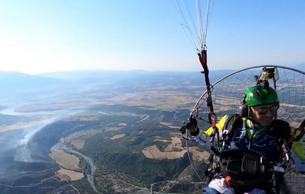 &Pi;&tau;ή&sigma;&eta; &pi;ά&nu;&omega; &alpha;&pi;ό &tau;&alpha; &kappa;&alpha;&mu;έ&nu;&alpha; &tau;&omega;&nu; &Gamma;&rho;&epsilon;&beta;&epsilon;&nu;ώ&nu;. (VIDEO)