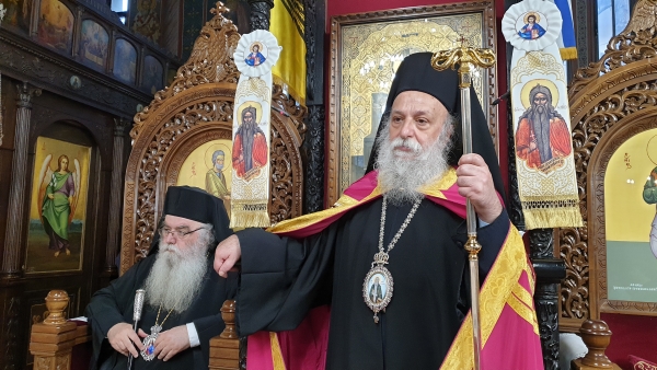 &Epsilon;&omicron;&rho;&tau;ά&zeta;&epsilon;&iota; &omicron; &Mu;&eta;&tau;&rho;&omicron;&pi;&omicron;&lambda;ί&tau;&eta;&sigmaf; &Gamma;&rho;&epsilon;&beta;&epsilon;&nu;ώ&nu; - &Pi;&alpha;&nu;&eta;&gamma;&upsilon;&rho;&iota;&kappa;ό&sigmaf; &Epsilon;&sigma;&pi;&epsilon;&rho;&iota;&nu;ό&sigmaf; &tau;&omicron;&upsilon; &Omicron;&sigma;ί&omicron;&upsilon; &Delta;&alpha;&beta;ί&delta; (VIDEO)