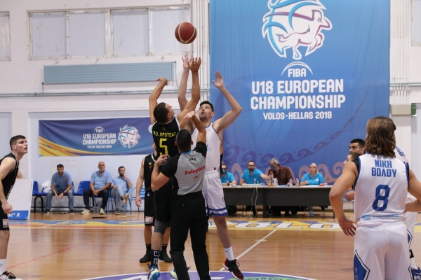 Ή&tau;&tau;&alpha; &gamma;&iota;&alpha; &tau;&omicron;&upsilon;&sigmaf; ά&nu;&delta;&rho;&epsilon;&sigmaf; &tau;&omicron;&upsilon; &Pi;&rho;&omega;&tau;έ&alpha; &sigma;&tau;&eta;&nu; &pi;&rho;&epsilon;&mu;&iota;έ&rho;&alpha; &tau;&omicron;&upsilon; &Pi;&rho;&omega;&tau;&alpha;&theta;&lambda;ή&mu;&alpha;&tau;&omicron;&sigmaf;