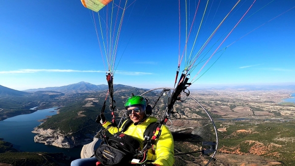 &Alpha;&lambda;ή&theta;&epsilon;&iota;&alpha;, &upsilon;&pi;ά&rho;&chi;&omicron;&upsilon;&nu; &phi;&iota;ό&rho;&delta; &sigma;&tau;&eta;&nu; &Epsilon;&lambda;&lambda;ά&delta;&alpha;;