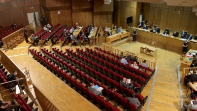 &Sigma;&epsilon; 13 &chi;&rho;ό&nu;&iota;&alpha; &kappa;ά&theta;&epsilon;&iota;&rho;&xi;&eta; &kappa;&alpha;&tau;&alpha;&delta;&iota;&kappa;ά&sigma;&tau;&eta;&kappa;&epsilon; &eta; &delta;&iota;&epsilon;&upsilon;&theta;&upsilon;&nu;&tau;&iota;&kappa;ή &omicron;&mu;ά&delta;&alpha; &tau;&eta;&sigmaf; &Chi;&rho;&upsilon;&sigma;ή&sigmaf; &Alpha;&upsilon;&gamma;ή&sigmaf;