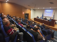 &Eta;&mu;&epsilon;&rho;ί&delta;&alpha; &mu;&epsilon; &theta;έ&mu;&alpha; &laquo;&Omicron;&iota; &pi;&rho;&omicron;&omicron;&pi;&tau;&iota;&kappa;έ&sigmaf; &tau;&eta;&sigmaf; &kappa;&alpha;&lambda;&lambda;&iota;έ&rho;&gamma;&epsilon;&iota;&alpha;&sigmaf; &tau;&omega;&nu; &Alpha;&kappa;&rho;ό&delta;&rho;&upsilon;&omega;&nu; &sigma;&tau;&eta;&nu; &Delta;&upsilon;&tau;&iota;&kappa;ή &Mu;&alpha;&kappa;&epsilon;&delta;&omicron;&nu;ί&alpha;&raquo;