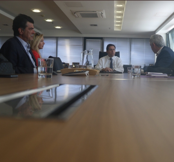 &Sigma;&upsilon;&nu;ά&nu;&tau;&eta;&sigma;&eta; &tau;&omicron;&upsilon; &Beta;&omicron;&upsilon;&lambda;&epsilon;&upsilon;&tau;ή &Alpha;&nu;&delta;. &Pi;ά&tau;&sigma;&eta; &mu;&epsilon; &tau;&omicron;&nu; &Upsilon;&pi;&omicron;&upsilon;&rho;&gamma;ό &Mu;&epsilon;&tau;&alpha;&nu;ά&sigma;&tau;&epsilon;&upsilon;&sigma;&eta;&sigmaf; &kappa;&alpha;&iota; &Alpha;&sigma;ύ&lambda;&omicron;&upsilon; &kappa;. &Nu;ό&tau;&eta; &Mu;&eta;&tau;&alpha;&rho;ά&kappa;&eta;