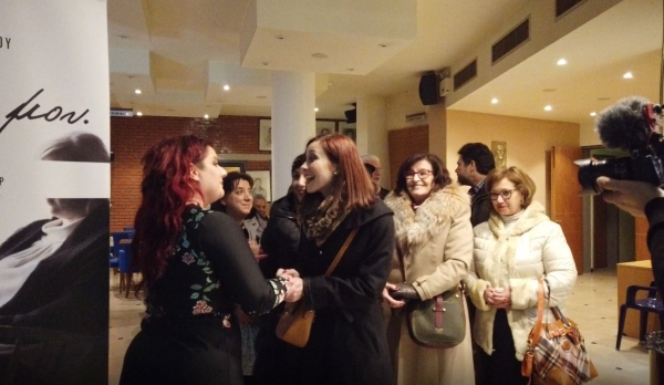 &Sigma;&upsilon;&gamma;&kappa;ί&nu;&eta;&sigma;&eta; &kappa;&alpha;&iota; έ&nu;&tau;&omicron;&nu;&alpha; &sigma;&upsilon;&nu;&alpha;&iota;&sigma;&theta;ή&mu;&alpha;&tau;&alpha; &sigma;&tau;&eta;&nu; &pi;&rho;&omicron;&beta;&omicron;&lambda;ή &tau;&eta;&sigmaf; &tau;&alpha;&iota;&nu;ί&alpha;&sigmaf; "&Gamma;&iota;&alpha; &theta;ύ&mu;&iota;&sigma;&epsilon; &mu;&omicron;&upsilon;" &tau;&eta;&sigmaf; &Mu;&alpha;&rho;ί&alpha;&sigmaf; &Sigma;&beta;&omicron;&lambda;&iota;&alpha;&nu;&tau;&omicron;&pi;&omicron;ύ&lambda;&omicron;&upsilon;