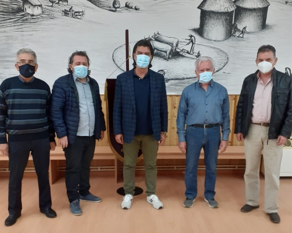 &Sigma;&upsilon;&nu;ά&nu;&tau;&eta;&sigma;&eta; &beta;&omicron;&upsilon;&lambda;&epsilon;&upsilon;&tau;ή &Pi;&Epsilon; &Gamma;&rho;&epsilon;&beta;&epsilon;&nu;ώ&nu; &Alpha;&nu;&delta;&rho;έ&alpha; &Pi;ά&tau;&sigma;&eta; &mu;&epsilon; &tau;&omicron; &nu;έ&omicron; &Delta;.&Sigma;. &tau;&omicron;&upsilon; &sigma;&upsilon;&lambda;&lambda;ό&gamma;&omicron;&upsilon; &Gamma;&rho;&epsilon;&beta;&epsilon;&nu;&iota;&omega;&tau;ώ&nu; &Kappa;&omicron;&zeta;ά&nu;&eta;&sigmaf; &ldquo;&Omicron; &Alpha;&iota;&mu;&iota;&lambda;&iota;&alpha;&nu;ό&sigmaf;&rdquo;