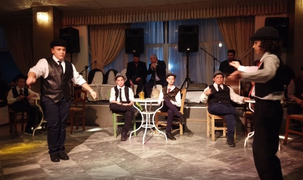 &Epsilon;&kappa;&pi;&lambda;&eta;&kappa;&tau;&iota;&kappa;ή &beta;&rho;&alpha;&delta;&iota;ά &sigma;&tau;&omicron;&nu; &epsilon;&tau;ή&sigma;&iota;&omicron; &chi;&omicron;&rho;ό &tau;&eta;&sigmaf; &ldquo;&Pi;ί&nu;&delta;&omicron;&upsilon;&rdquo; (2VIDEO)