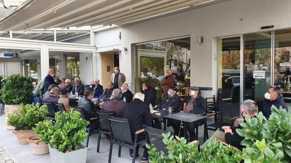 &Sigma;&upsilon;&nu;ά&nu;&tau;&eta;&sigma;&eta; &phi;ί&lambda;&omega;&nu; &kappa;&alpha;&iota; &upsilon;&pi;&omicron;&sigma;&tau;&eta;&rho;&iota;&kappa;&tau;ώ&nu; &upsilon;&pi;&omicron;&psi;&eta;&phi;&iota;ό&tau;&eta;&tau;&alpha;&sigmaf; &Gamma;. &Pi;&alpha;&pi;&alpha;&nu;&delta;&rho;έ&omicron;&upsilon;