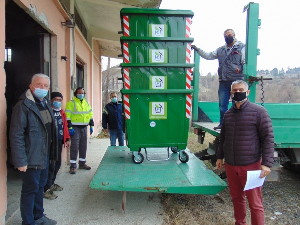 &Delta;ή&mu;&omicron;&sigmaf; &Gamma;&rho;&epsilon;&beta;&epsilon;&nu;ώ&nu;: 100 &omicron;&lambda;&omicron;&kappa;&alpha;ί&nu;&omicron;&upsilon;&rho;&gamma;&iota;&omicron;&iota; &kappa;ά&delta;&omicron;&iota; &alpha;&pi;&omicron;&rho;&rho;&iota;&mu;&mu;ά&tau;&omega;&nu; &gamma;&iota;&alpha; &pi;ό&lambda;&eta; &kappa;&alpha;&iota; &chi;&omega;&rho;&iota;ά