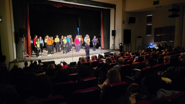 &Tau;&omicron; &Mu;&omicron;&upsilon;&sigma;&iota;&kappa;ό &Sigma;&chi;&omicron;&lambda;&epsilon;ί&omicron; &Sigma;&iota;ά&tau;&iota;&sigma;&tau;&alpha;&sigmaf; &sigma;&tau;&alpha; &Gamma;&rho;&epsilon;&beta;&epsilon;&nu;ά