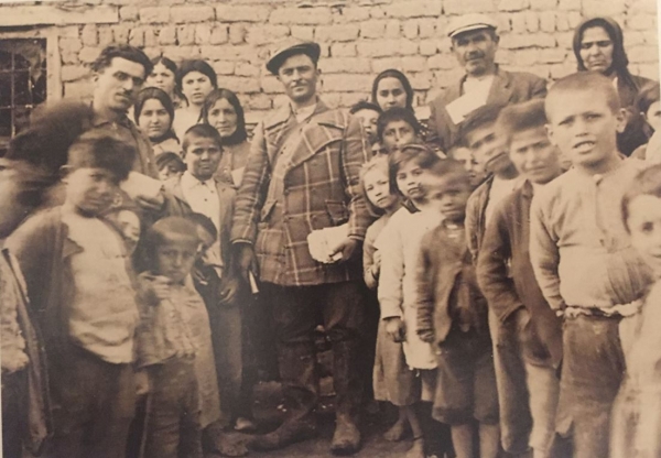 &Omicron; &Xi;&Epsilon;&Rho;&Iota;&Zeta;&Omega;&Mu;&Omicron;&Sigma; &kappa;&alpha;&iota; &Eta; &Alpha;&Pi;&Omicron;&Kappa;&Alpha;&Tau;&Alpha;&Sigma;&Tau;&Alpha;&Sigma;&Eta;: &Omicron;&iota; &Pi;ό&nu;&tau;&iota;&omicron;&iota; &pi;&rho;ό&sigma;&phi;&upsilon;&gamma;&epsilon;&sigmaf; &tau;&omega;&nu; &Gamma;&rho;&epsilon;&beta;&epsilon;&nu;ώ&nu;