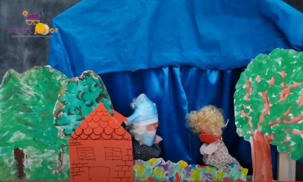 &laquo;&Eta; &Kappa;&omicron;&kappa;&kappa;&iota;&nu;&omicron;&mu;&alpha;&sigma;&kappa;ί&tau;&sigma;&alpha;&raquo; &tau;&omicron;&upsilon; Smart junior (VIDEO)