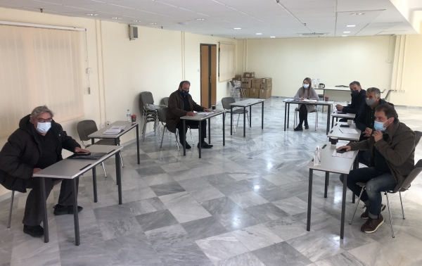 &Sigma;&upsilon;&nu;ά&nu;&tau;&eta;&sigma;&eta; &epsilon;&rho;&gamma;&alpha;&sigma;ί&alpha;&sigmaf; &tau;&eta;&sigmaf; &Alpha;&nu;&tau;&iota;&pi;&epsilon;&rho;&iota;&phi;&epsilon;&rho;&epsilon;&iota;ά&rho;&chi;&eta;, &Epsilon;&upsilon;&phi;&rho;&omicron;&sigma;ύ&nu;&eta;&sigmaf; &Nu;&tau;&iota;ό &mu;&epsilon; &tau;&omicron;&upsilon;&sigmaf; &pi;&rho;&omicron;έ&delta;&rho;&omicron;&upsilon;&sigmaf; &tau;&omega;&nu; &Epsilon;&pi;&iota;&mu;&epsilon;&lambda;&eta;&tau;ή&rho;&iota;&omega;&nu; &tau;&eta;&sigmaf; &Pi;&epsilon;&rho;&iota;&phi;έ&rho;&epsilon;&iota;&alpha;&sigmaf; &Delta;&upsilon;&tau;&iota;&kappa;ή&sigmaf; &Mu;&alpha;&kappa;&epsilon;&delta;&omicron;&nu;ί&alpha;&sigmaf;.