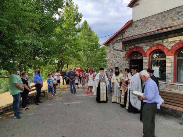 &Epsilon;&sigma;&pi;&epsilon;&rho;&iota;&nu;ό&sigmaf; &Alpha;&gamma;ί&alpha;&sigmaf; &Kappa;&upsilon;&rho;&iota;&alpha;&kappa;ή&sigmaf; &sigma;&tau;&omicron; &Sigma;&iota;&tau;&alpha;&rho;ά &Gamma;&rho;&epsilon;&beta;&epsilon;&nu;ώ&nu;