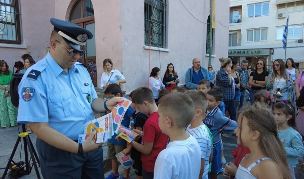 &Epsilon;&nu;&eta;&mu;&epsilon;&rho;&omega;&tau;&iota;&kappa;ά &phi;&upsilon;&lambda;&lambda;ά&delta;&iota;&alpha; &tau;&rho;&omicron;&chi;&alpha;ί&alpha;&sigmaf; &kappa;&alpha;&iota; &sigma;&chi;&omicron;&lambda;&iota;&kappa;ά &pi;&rho;&omicron;&gamma;&rho;ά&mu;&mu;&alpha;&tau;&alpha; &mu;&epsilon; &sigma;&epsilon;&lambda;&iota;&delta;&omicron;&delta;&epsilon;ί&kappa;&tau;&epsilon;&sigmaf;  &sigma;&epsilon; &mu;&alpha;&theta;&eta;&tau;έ&sigmaf; &Delta;&eta;&mu;&omicron;&tau;&iota;&kappa;ώ&nu; &Sigma;&chi;&omicron;&lambda;&epsilon;ί&omega;&nu;