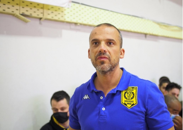 &Pi;&Alpha;&Rho;&Alpha;&Mu;&Epsilon;&Nu;&Epsilon;&Iota; &Omicron; &Gamma;&Iota;&Alpha;&Nu;&Nu;&Eta;&Sigma; &Chi;&Alpha;&Sigma;&Iota;&Omega;&Tau;&Eta;&Sigma; &Sigma;&Tau;&Omicron; &Tau;&Iota;&Mu;&Omicron;&Nu;&Iota; &Tau;&Omicron;&Upsilon; &Pi;&Rho;&Omega;&Tau;&Epsilon;&Alpha; &Gamma;&Rho;&Epsilon;&Beta;&Epsilon;&Nu;&Omega;&Nu;