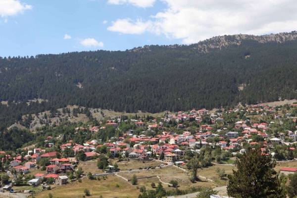 &Alpha;&Pi;&Omicron; &Tau;&Eta;&Nu; &Iota;&Sigma;&Tau;&Omicron;&Rho;&Iota;&Alpha; &Tau;&Eta;&Sigma; &Sigma;&Alpha;&Mu;&Alpha;&Rho;&Iota;&Nu;&Alpha;&Sigma;