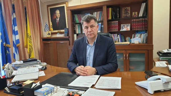 &Sigma;&upsilon;&gamma;&chi;&alpha;&rho;&eta;&tau;ή&rho;&iota;&alpha; &epsilon;&pi;&iota;&sigma;&tau;&omicron;&lambda;ή &Alpha;&nu;&tau;&iota;&pi;&epsilon;&rho;&iota;&phi;&epsilon;&rho;&epsilon;&iota;ά&rho;&chi;&eta; &gamma;&iota;&alpha; &tau;&eta;&nu; &epsilon;&kappa;&lambda;&omicron;&gamma;ή &tau;&omicron;&upsilon; &Alpha;&nu;&delta;&rho;έ&alpha; &Pi;ά&tau;&sigma;&eta; &omega;&sigmaf; &beta;&omicron;&upsilon;&lambda;&epsilon;&upsilon;&tau;ή &Pi;.&Epsilon;. &Gamma;&rho;&epsilon;&beta;&epsilon;&nu;ώ&nu;