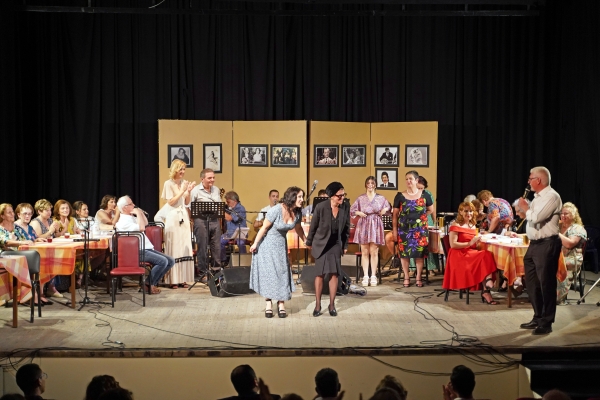 Ό&lambda;&alpha; &epsilon;ί&nu;&alpha;&iota; έ&nu;&alpha; &psi;έ&mu;&alpha; (&Alpha;&phi;&iota;έ&rho;&omega;&mu;&alpha; &sigma;&tau;&eta;&nu; &Epsilon;&upsilon;&tau;&upsilon;&chi;ί&alpha; &Pi;&alpha;&pi;&alpha;&gamma;&iota;&alpha;&nu;&nu;&omicron;&pi;&omicron;ύ&lambda;&omicron;&upsilon;)